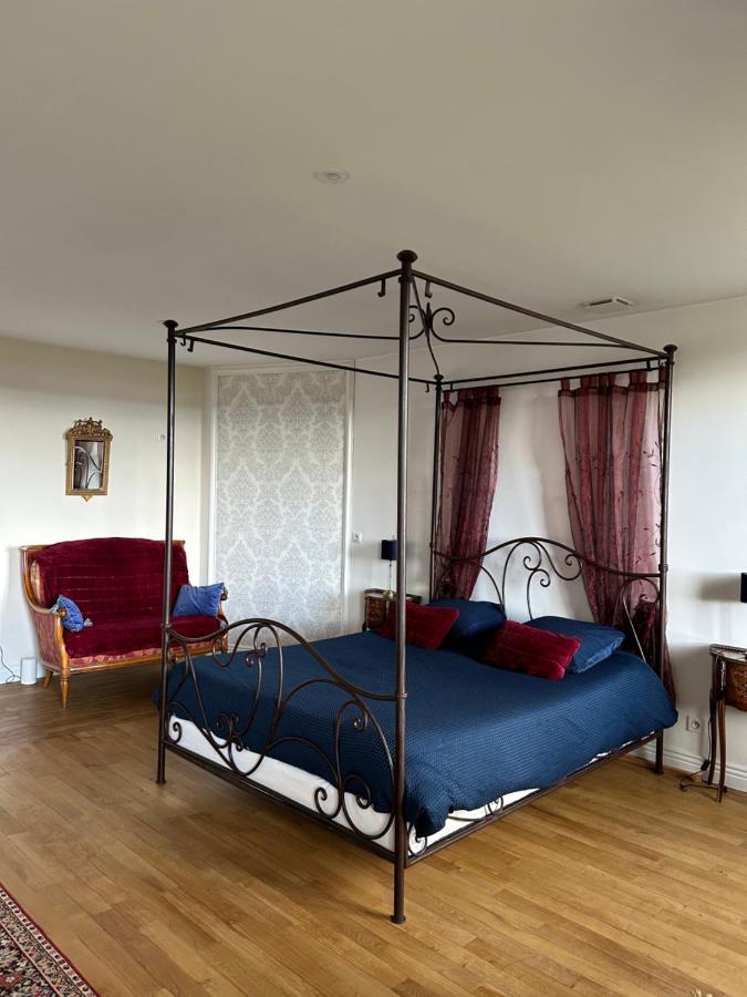 Chambre Romantique Dans Le Chateau De La Bouchatte Chazemais Exteriér fotografie